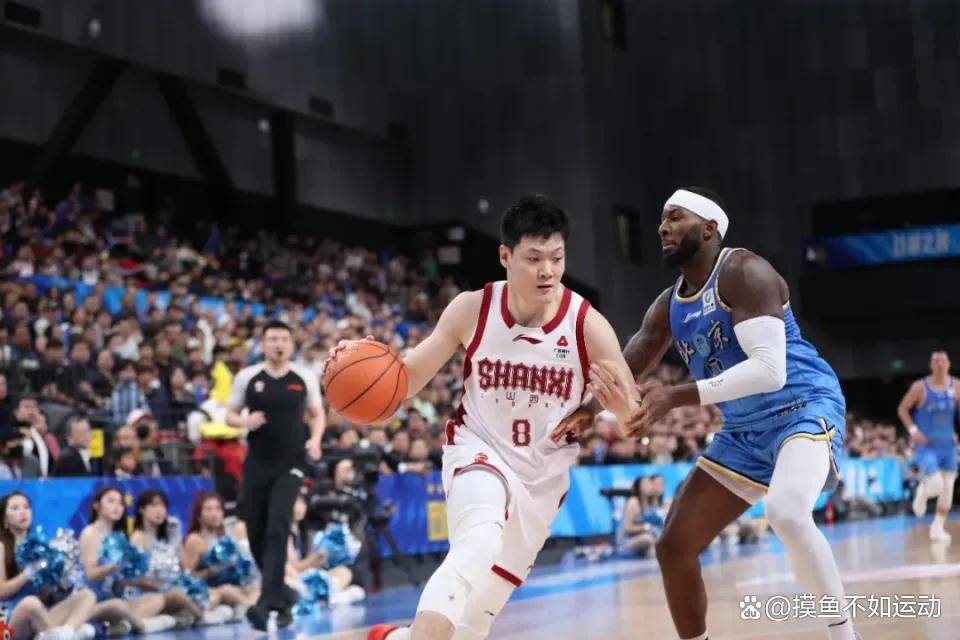 赛地聚焦：CBA常规赛今晚热度飙升，菲尼克斯太阳迎来里程碑，震撼外界，轮换策略成焦点的简单介绍-足球篮球比分